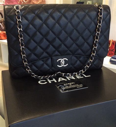 chanel borsa a mano|borsa Chanel 2.55 prezzo.